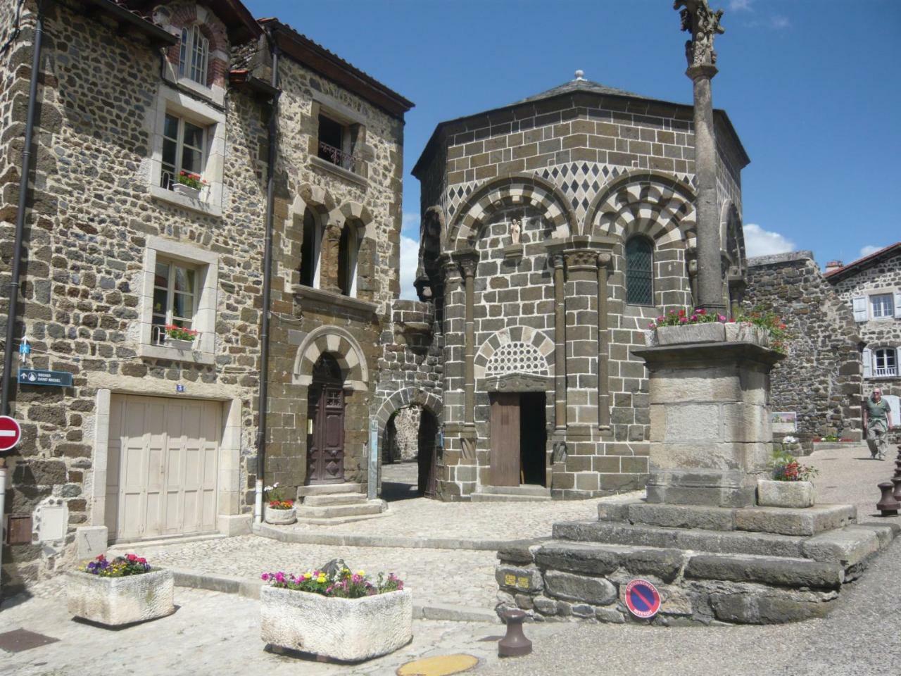 Ferienwohnung Le Petit Seguret Le Puy-en-Velay Exterior foto